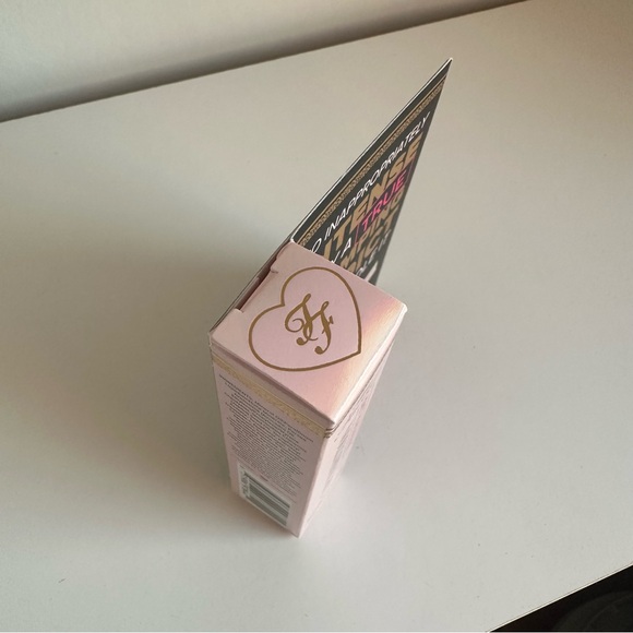 Travel Size Lip Injection Maximum Plump Extra Strength Hydrating Lip Plumper - Picture 4 of 4